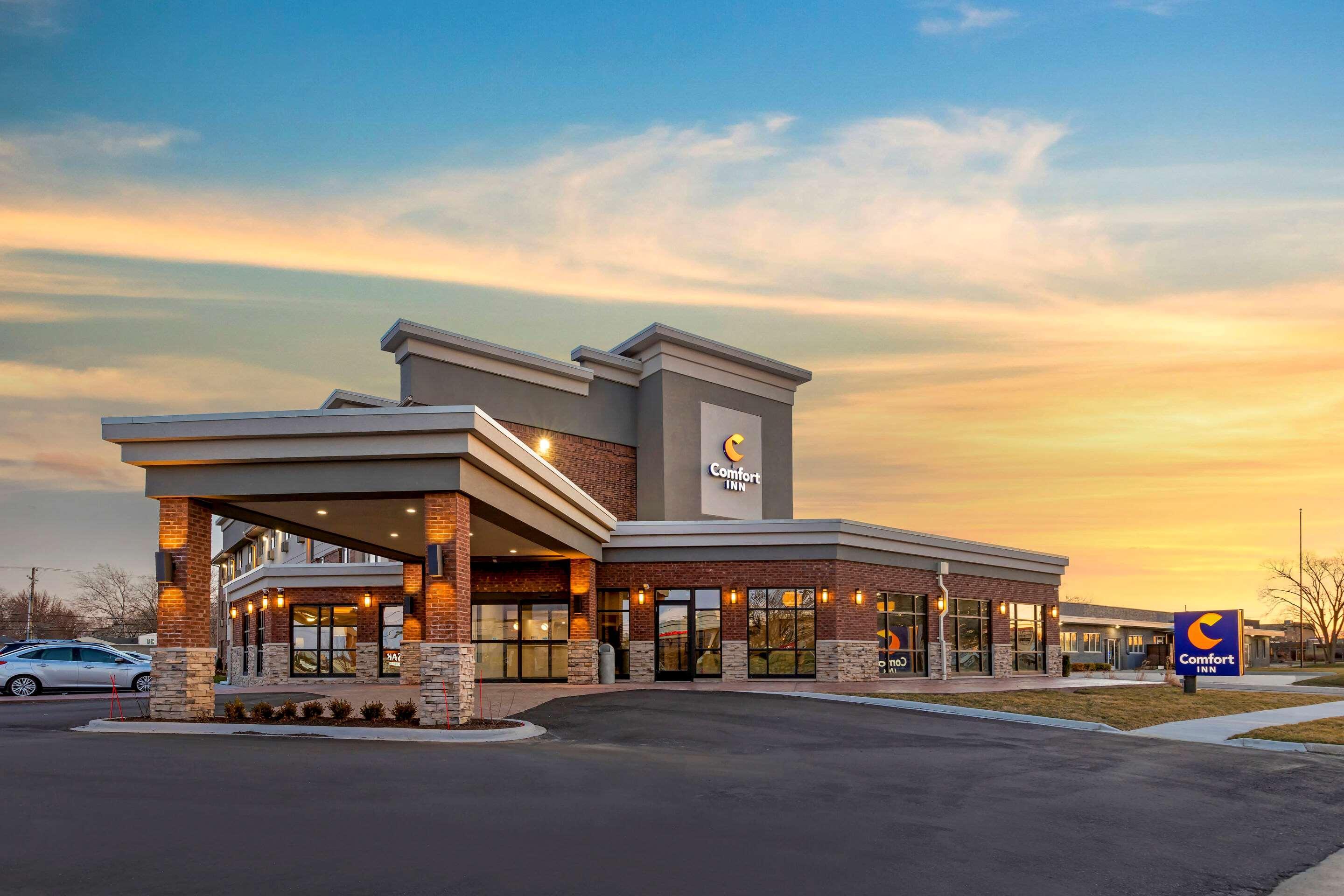 Comfort Inn Detroit - Troy Clawson Exterior foto